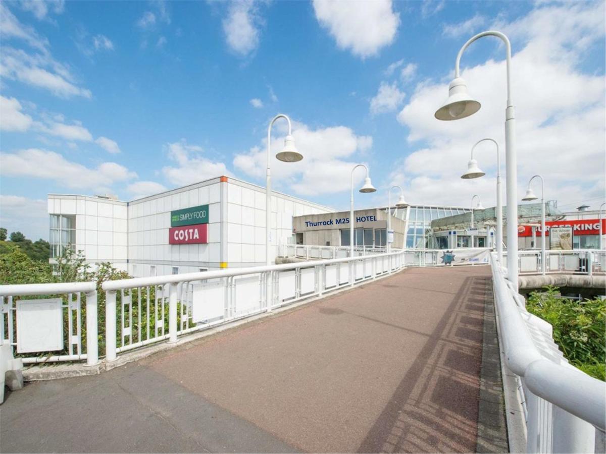 Thurrock Hotel M25 Services Aveley Exteriör bild